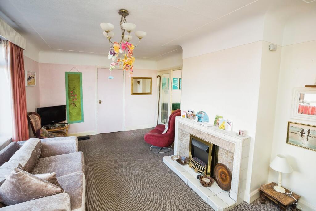 2 bed Detached