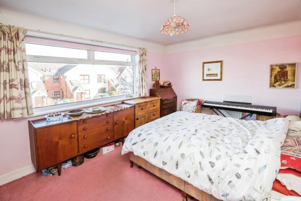 2 bed Detached