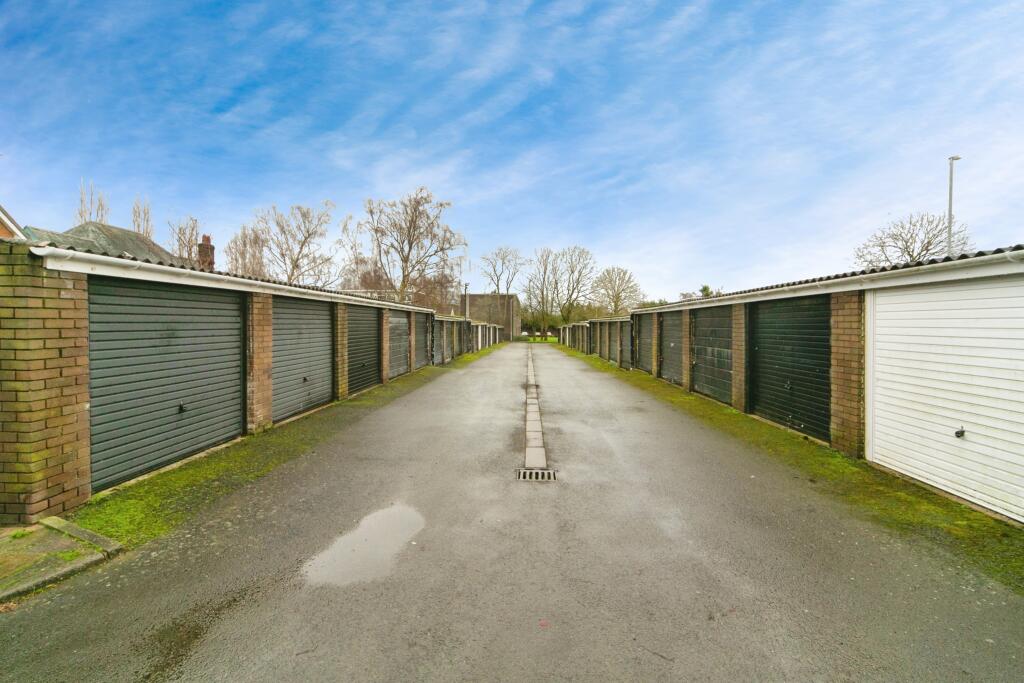 2 bed Apartment