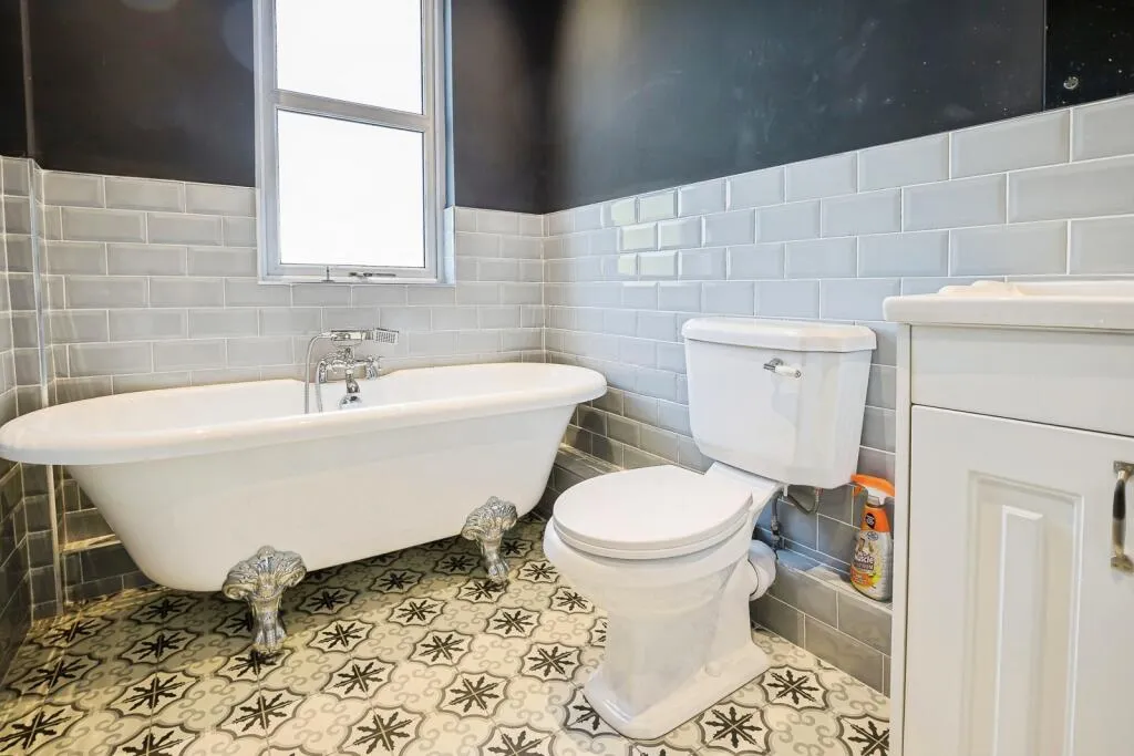 4 bed Maisonette
