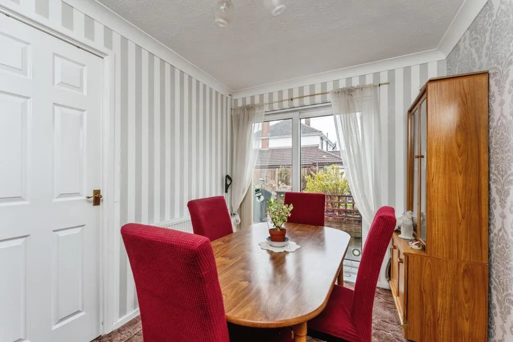 3 bed Semi-Detached