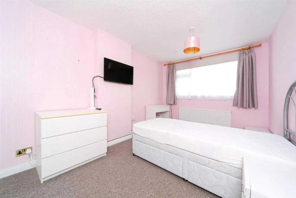 3 bed Semi-Detached