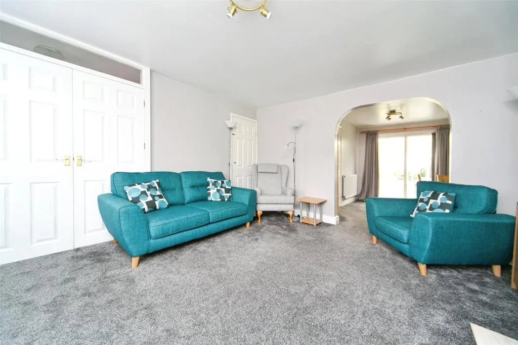 3 bed Semi-Detached