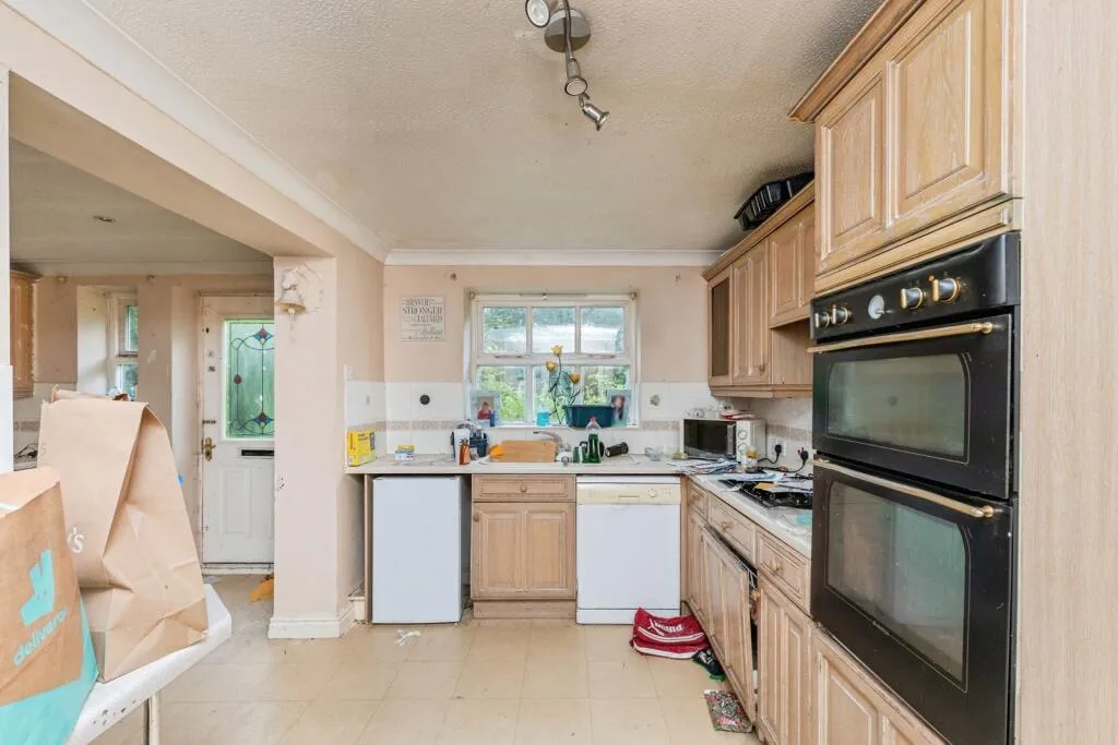 4 bed Detached