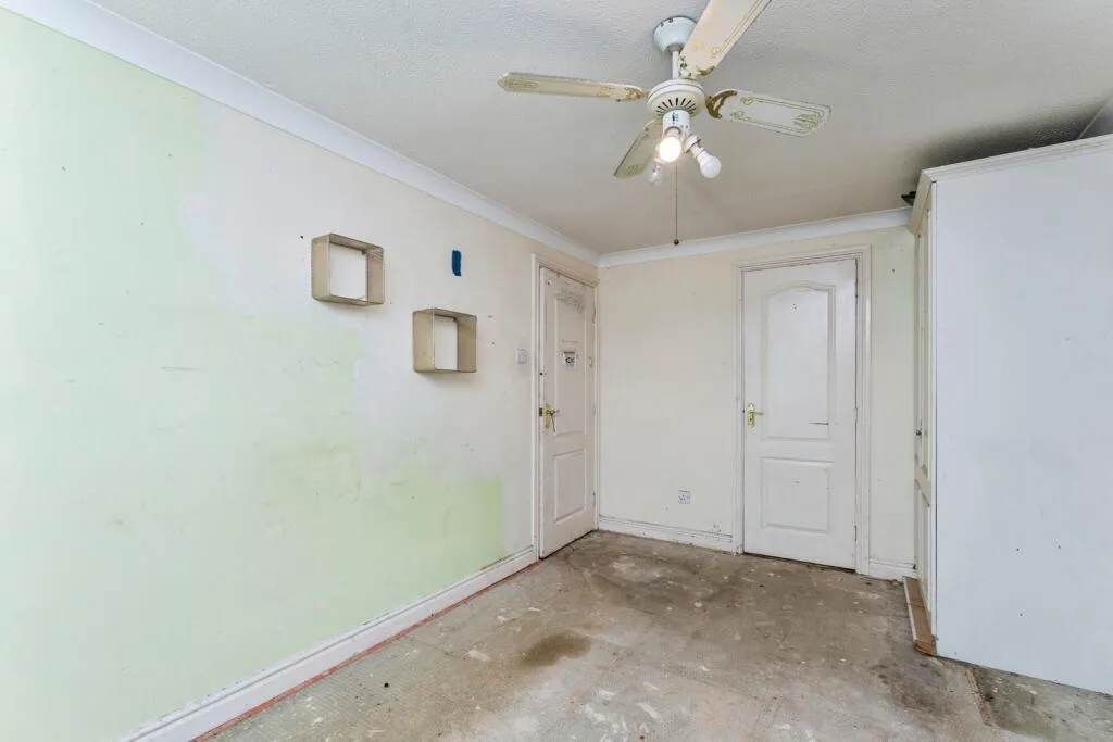 4 bed Detached