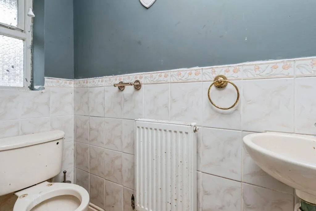 4 bed Detached