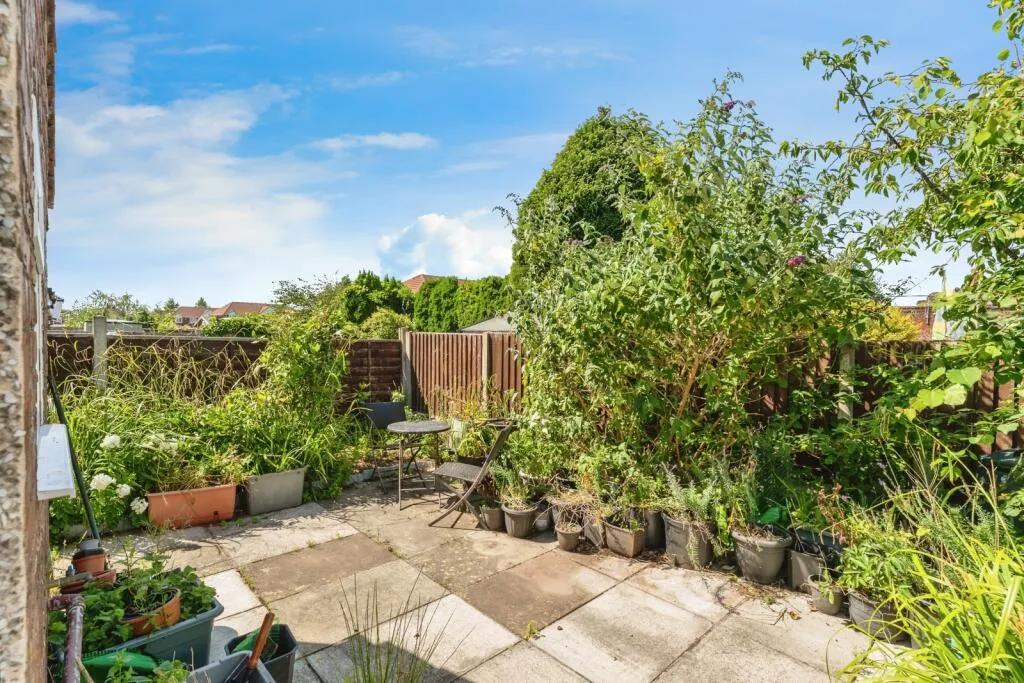 2 bed Detached