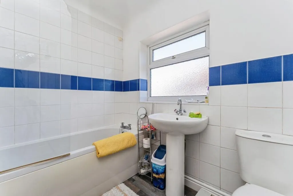 2 bed Detached