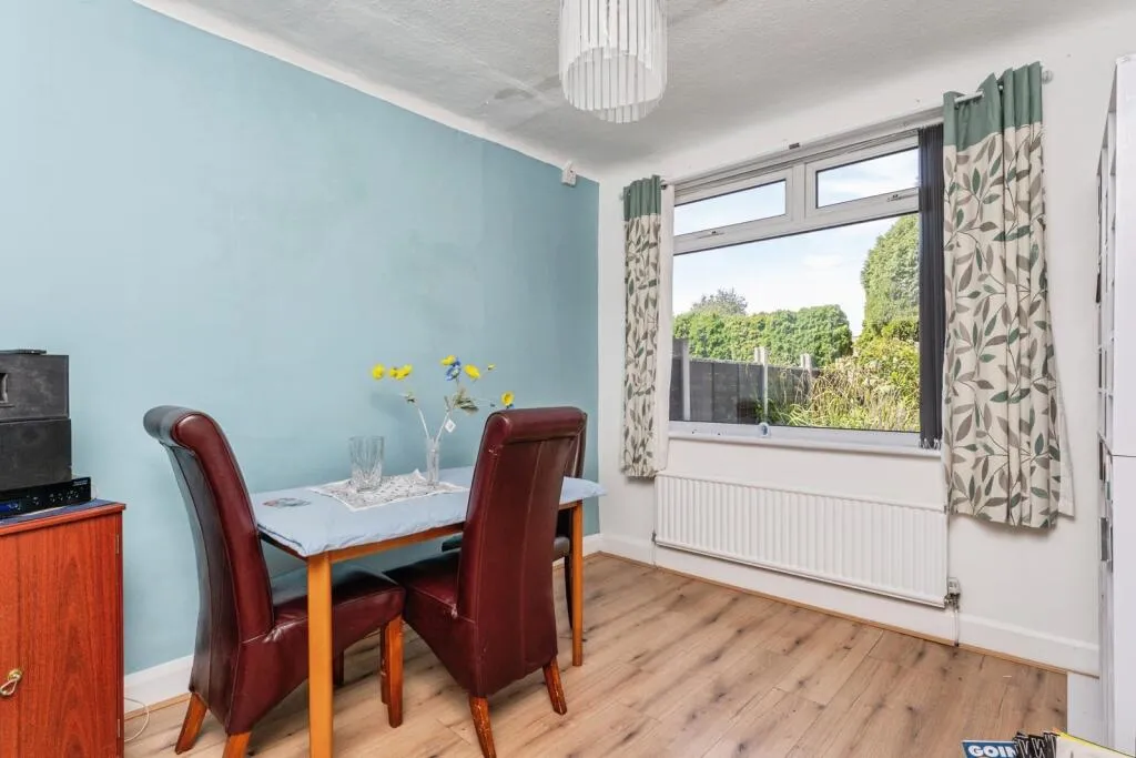 2 bed Detached