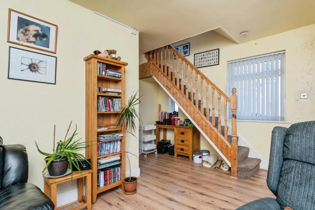 2 bed Detached