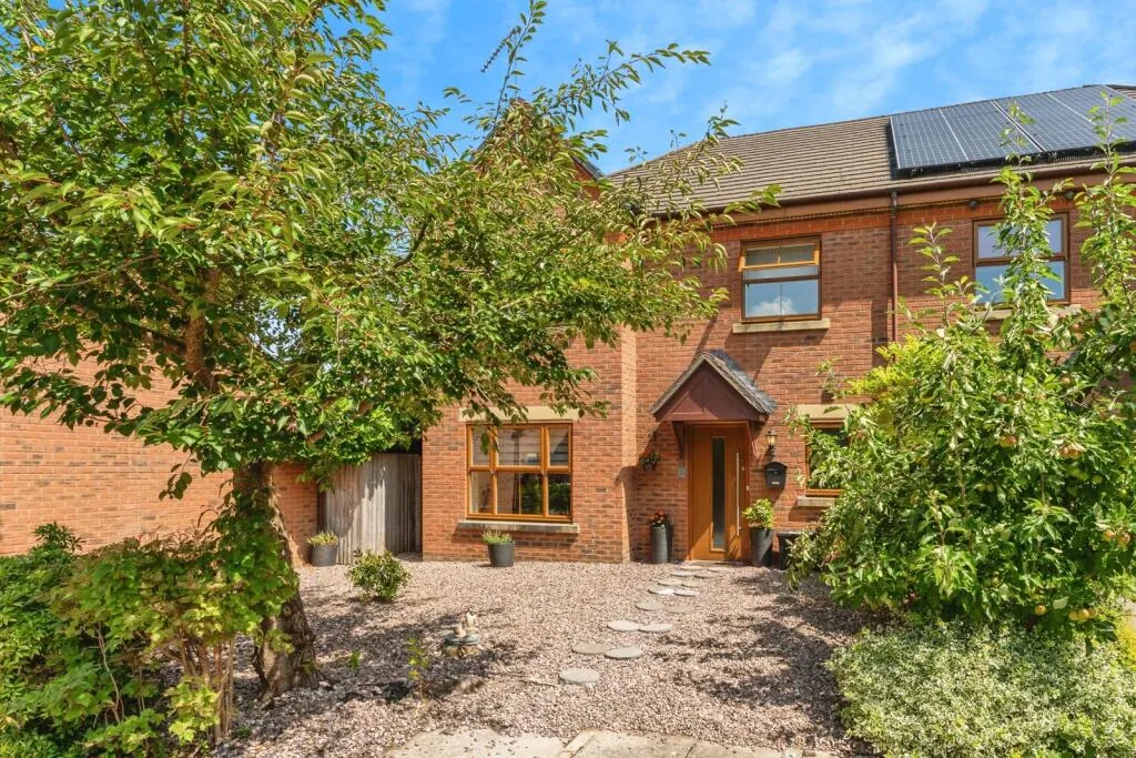 4 bed Semi-Detached