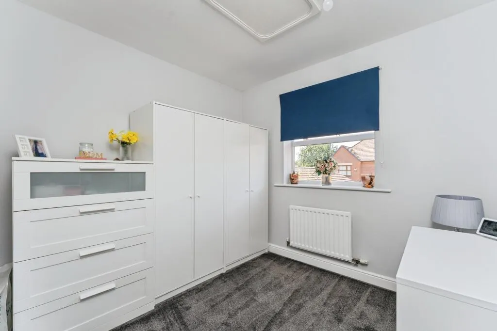 4 bed Semi-Detached