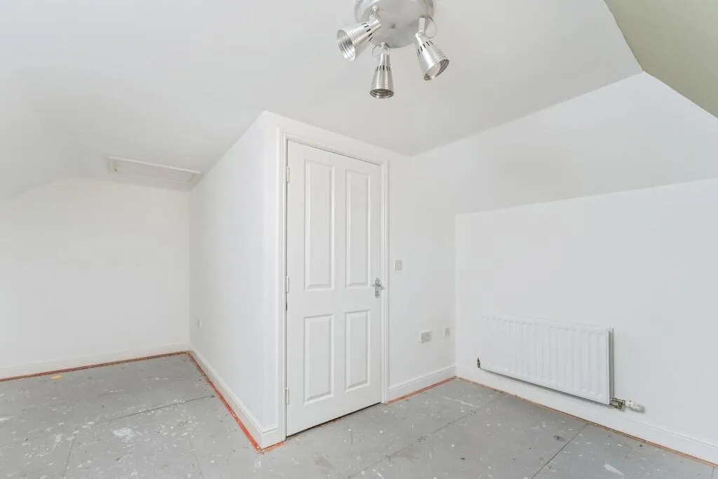 4 bed Semi-Detached
