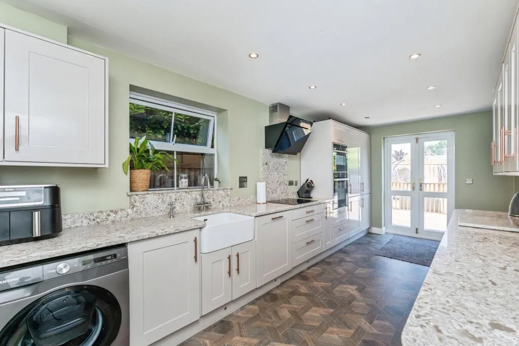 4 bed Semi-Detached