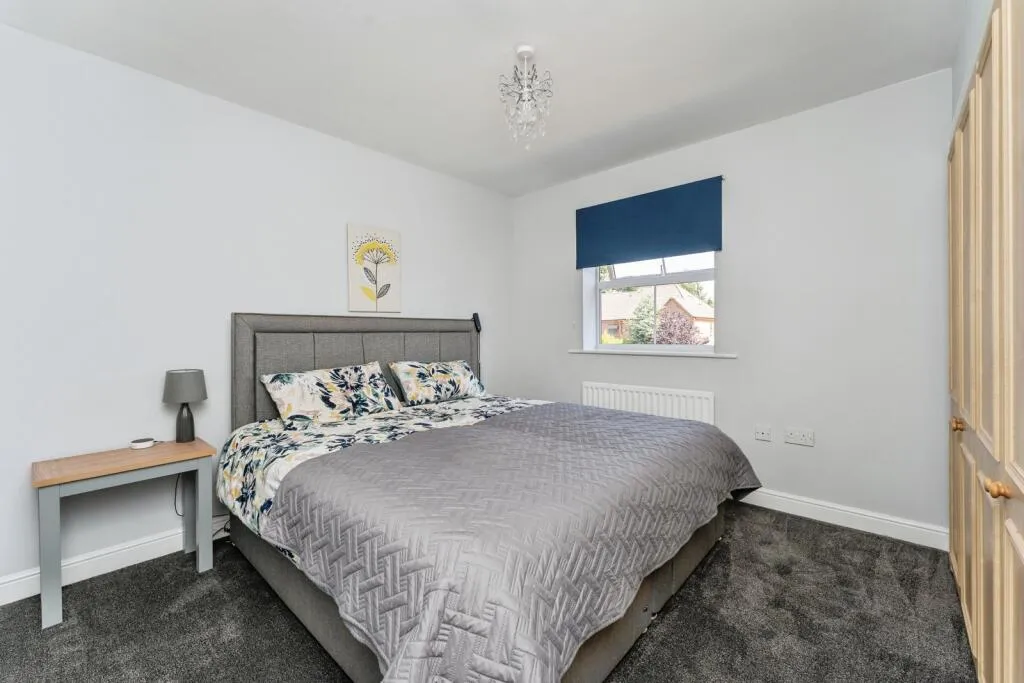 4 bed Semi-Detached