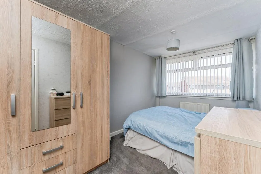4 bed Semi-Detached