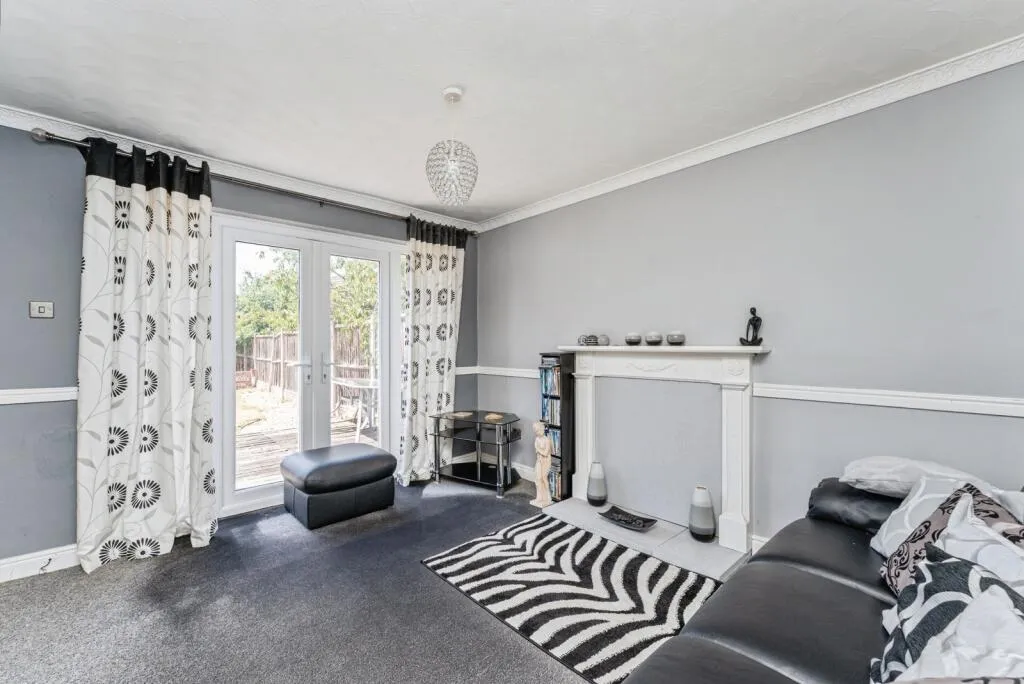 4 bed Semi-Detached