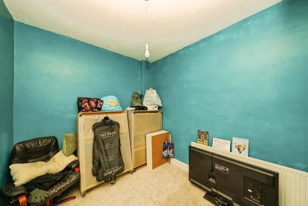 6 bed Semi-Detached