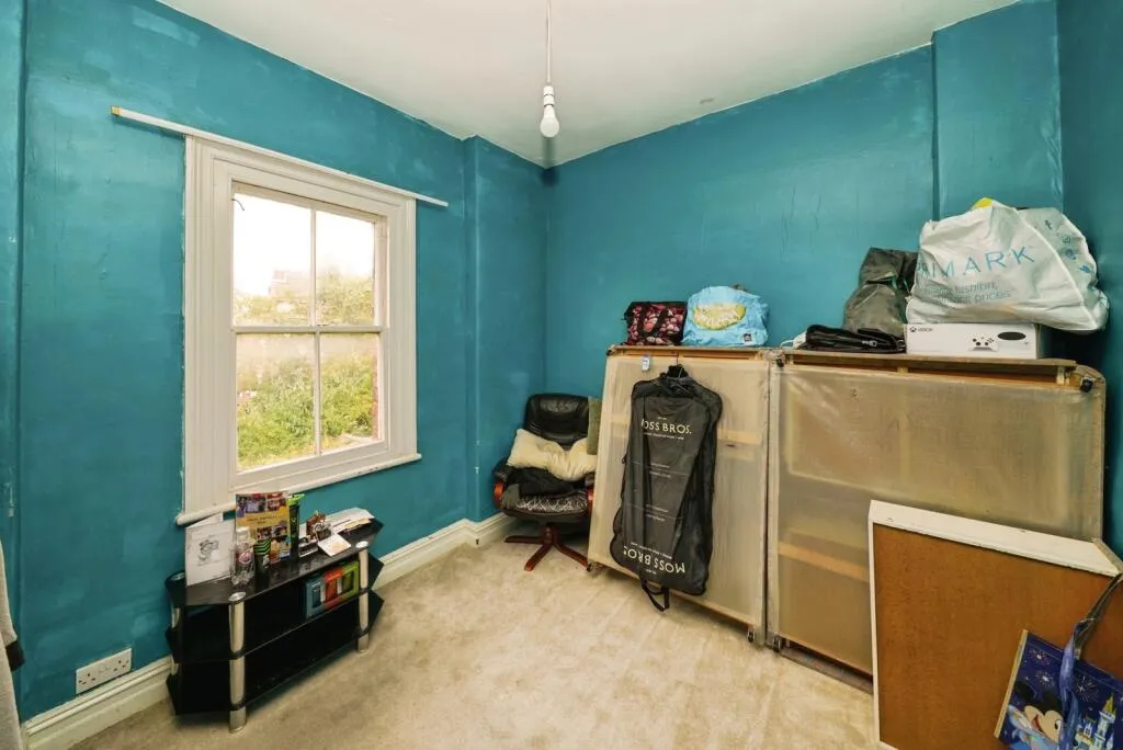 6 bed Semi-Detached