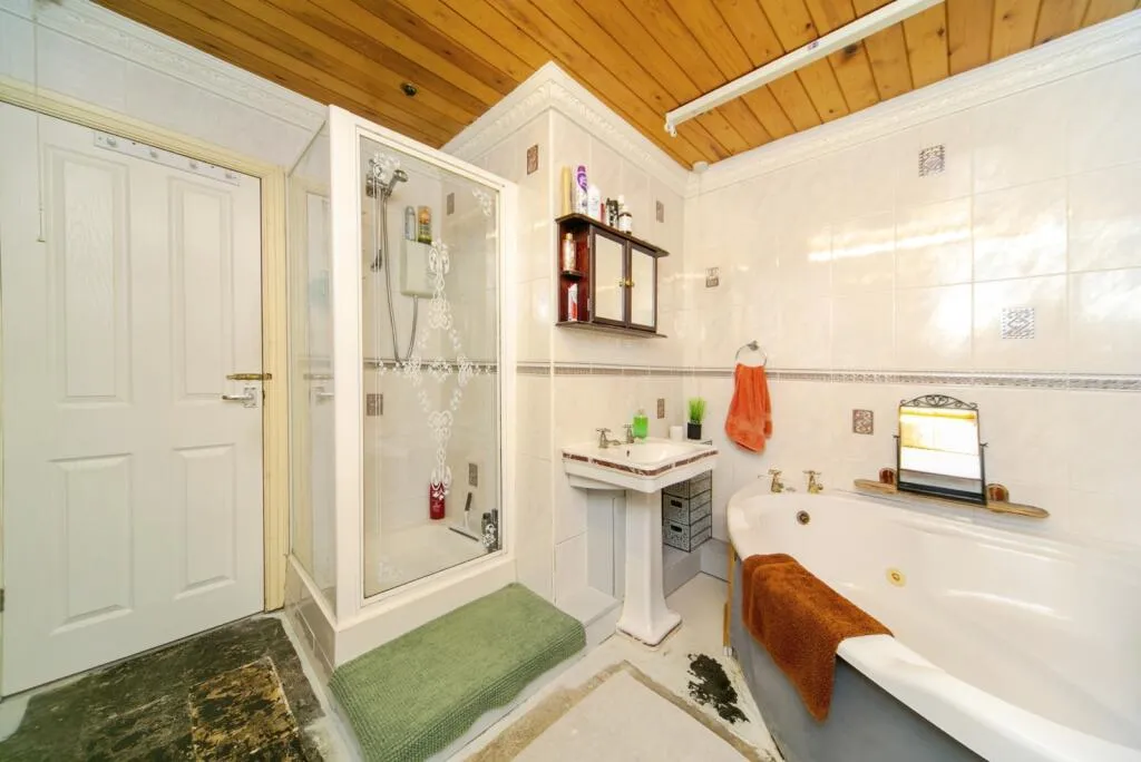 3 bed Detached Bungalow