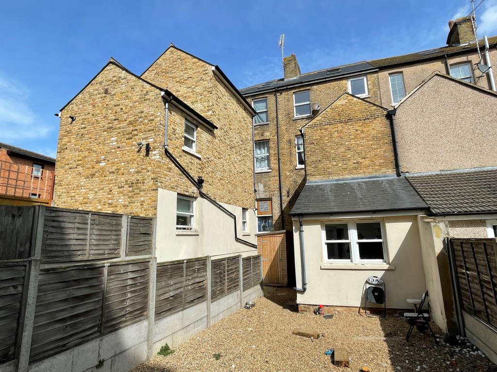 Two Commercial Units And Five Flats For Investment