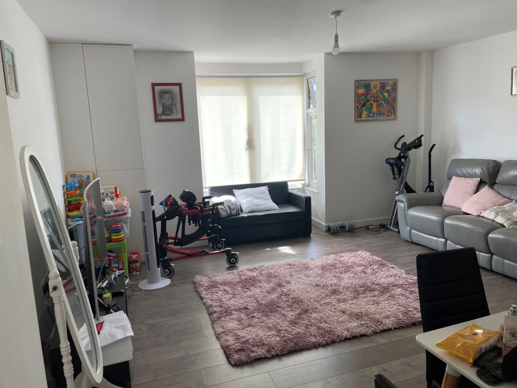 Flat For Investment Producing £10,800 Per Annnum