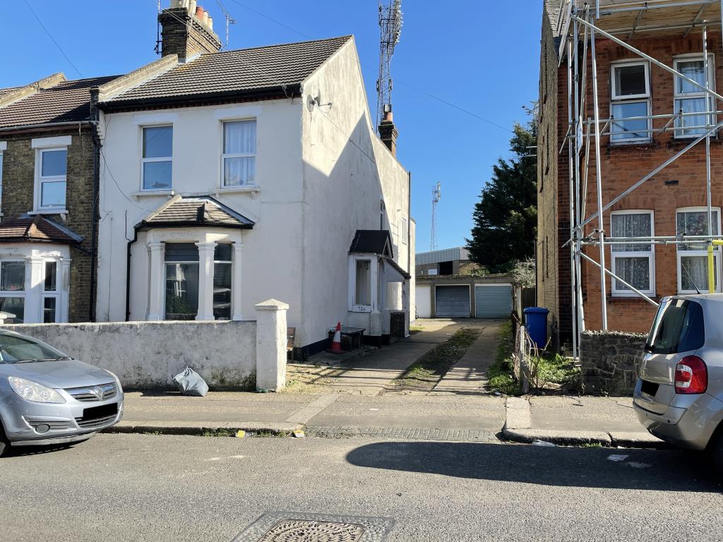 Two Vacant Garages For Investment Or Storage