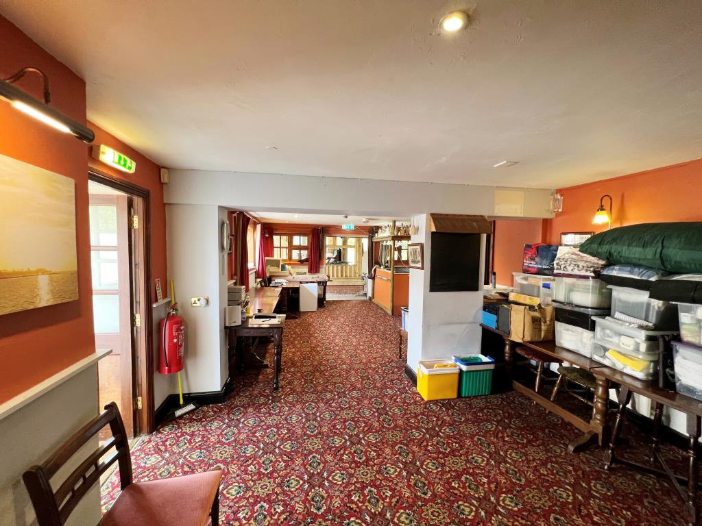 Public House On Plot Of Over A Third Of An Acre