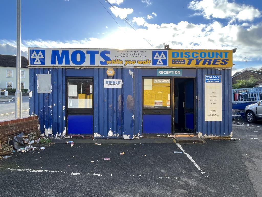 Freehold Car Garage/mot Centre