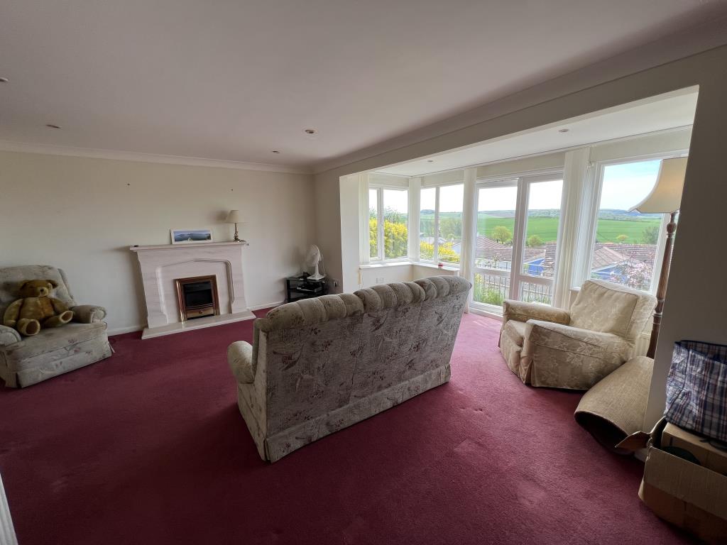 Bungalow For Updating With Spectacular Views