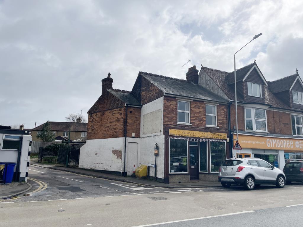 Retail And Residential Premises With Additional Planning For Three Flats