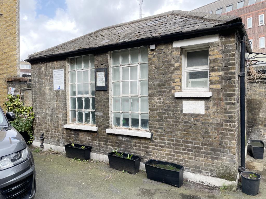 Detached Studio Building In Prime London Location