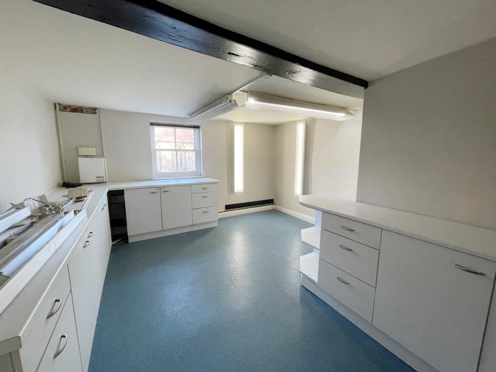 Mixed Use Commercial Premises With Part Vacant Possession