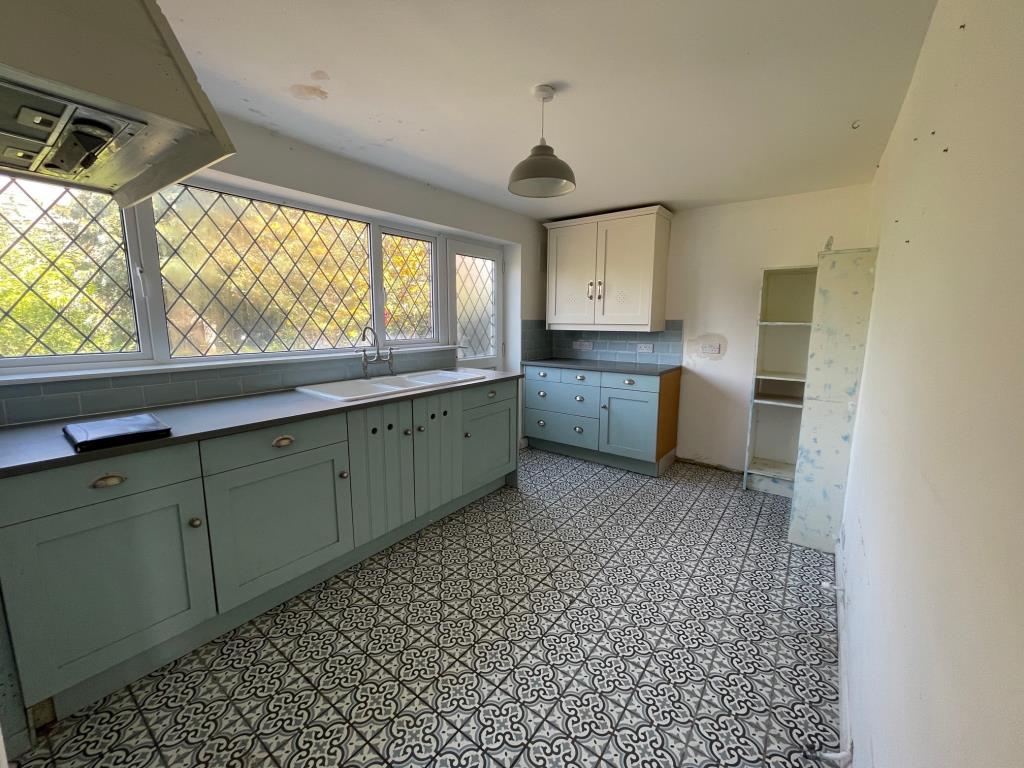 Freehold End-Terrace House For Refurbishment