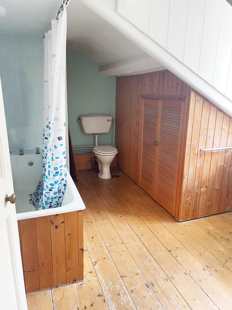 Town Centre Cottage For Improvement