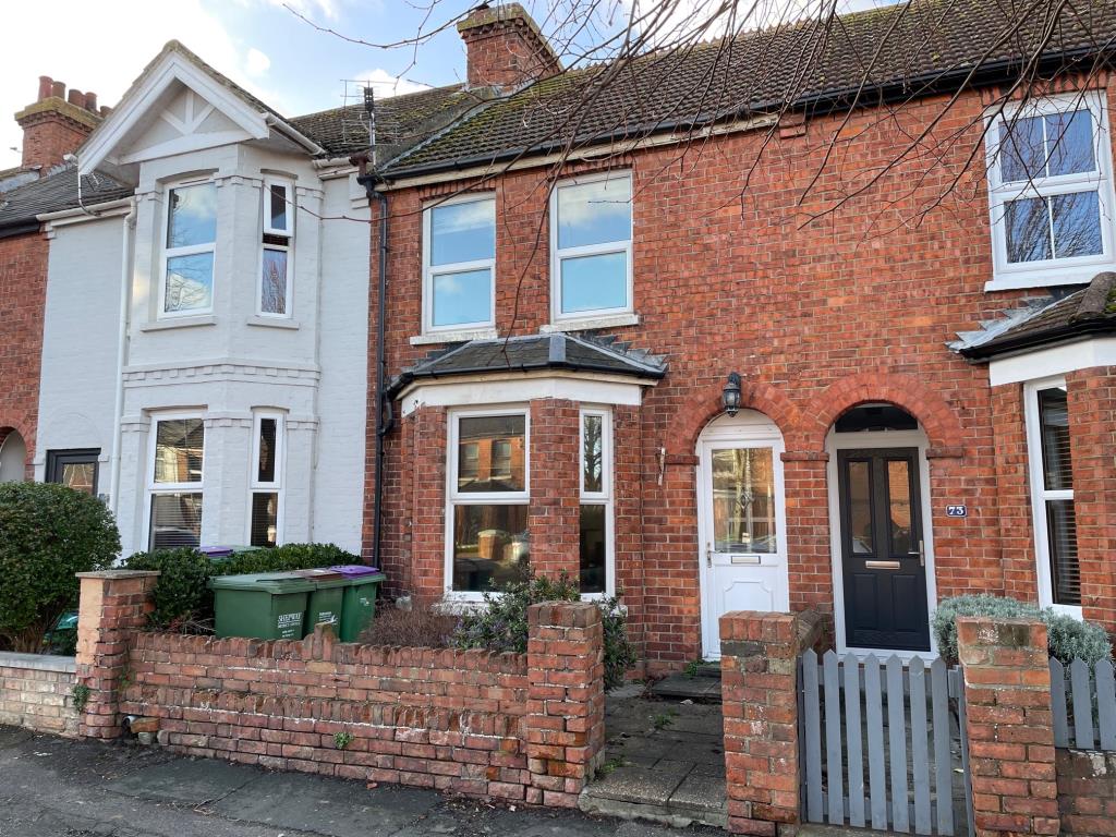 Bay Fronted House For Improvement
