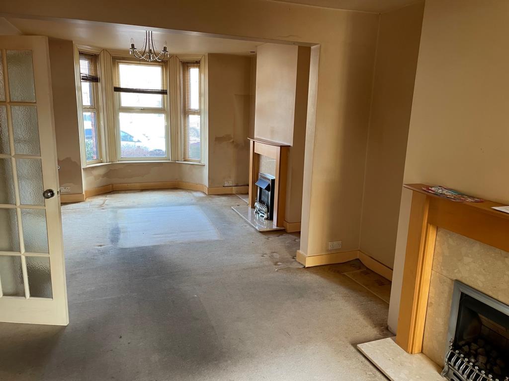 Bay Fronted House For Improvement