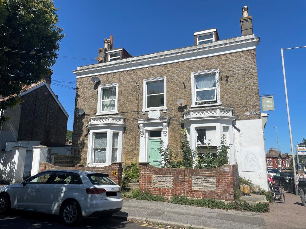 Mixed Use Investment - Two Shops, Four Flats And Garage With Potential