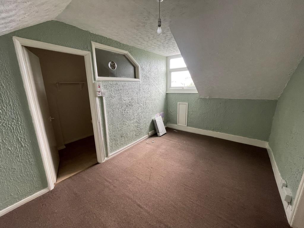 Mixed Use Investment - Two Shops, Four Flats And Garage With Potential