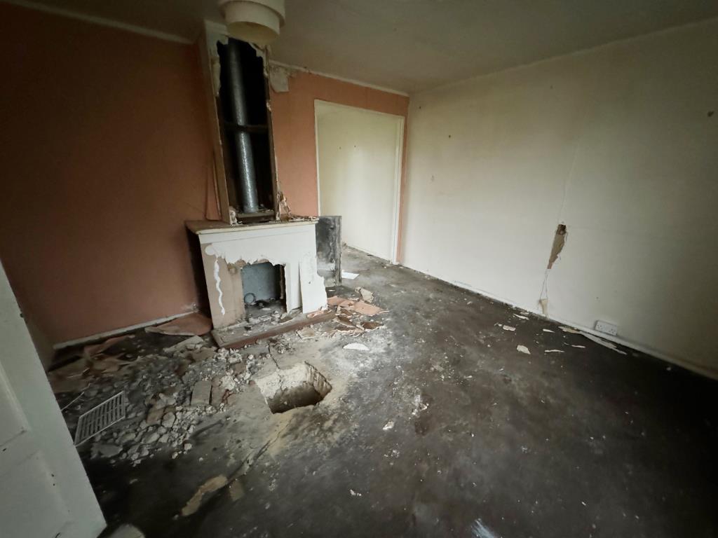 Three-Bedroom House For Improvement And Repair