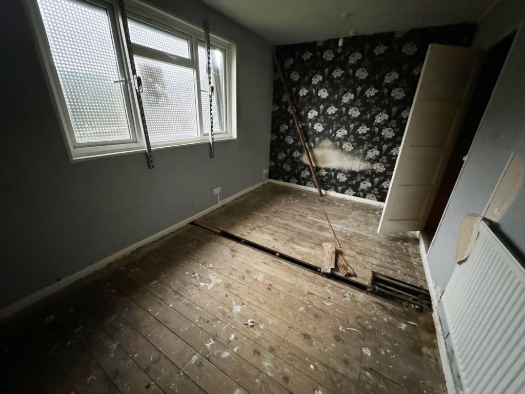 Three-Bedroom House For Improvement And Repair