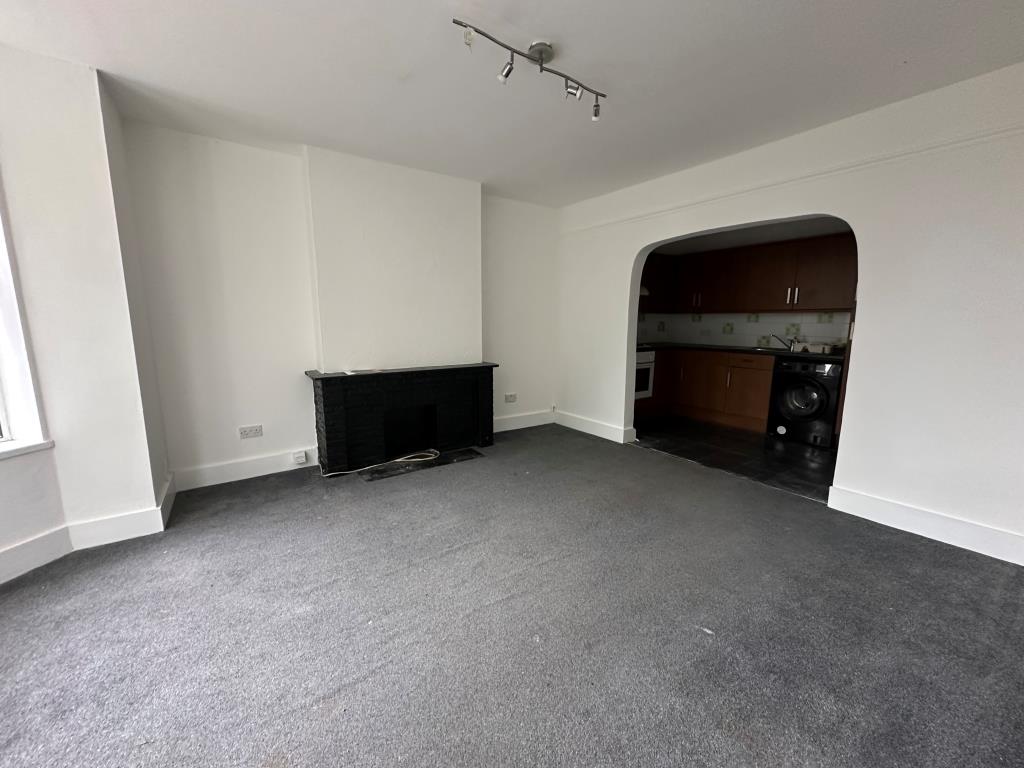 One-Bedroom Flat With Private Entrance