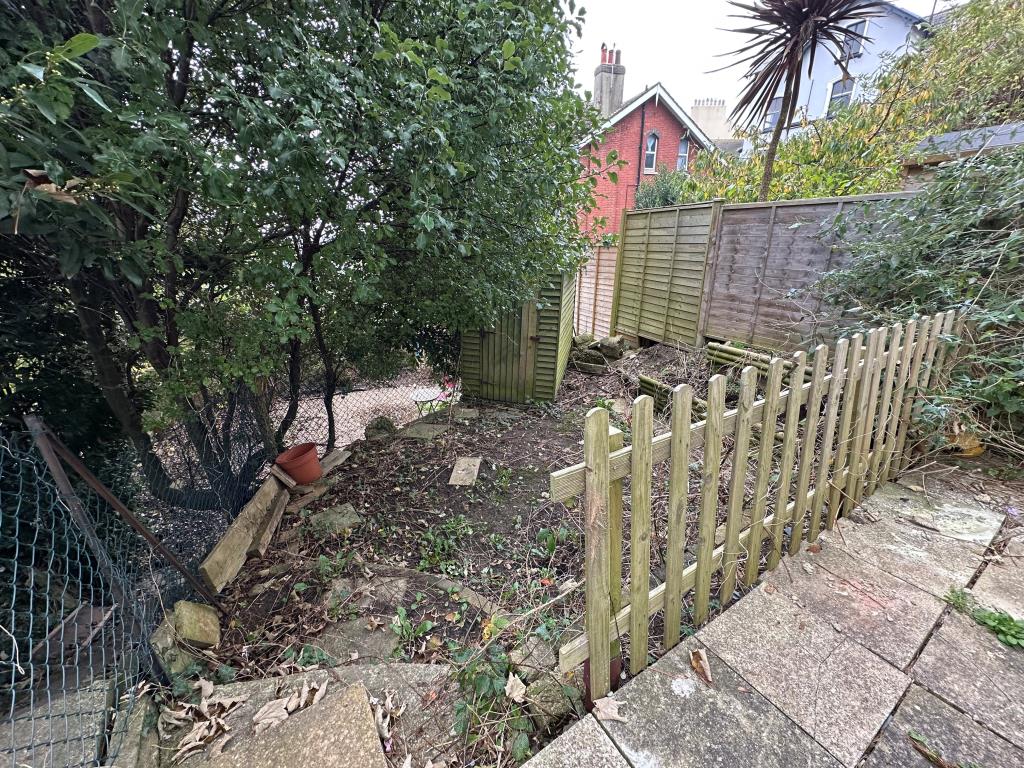 One-Bedroom Flat With Private Entrance