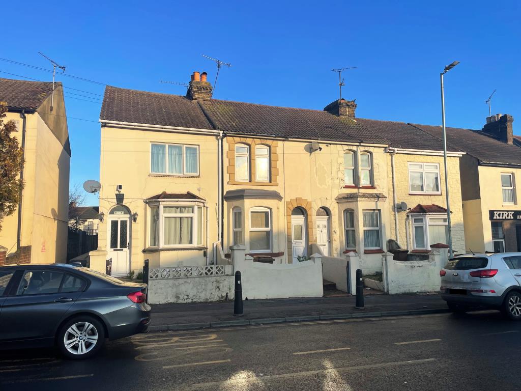 Mid-Terrace House For Refurbishment