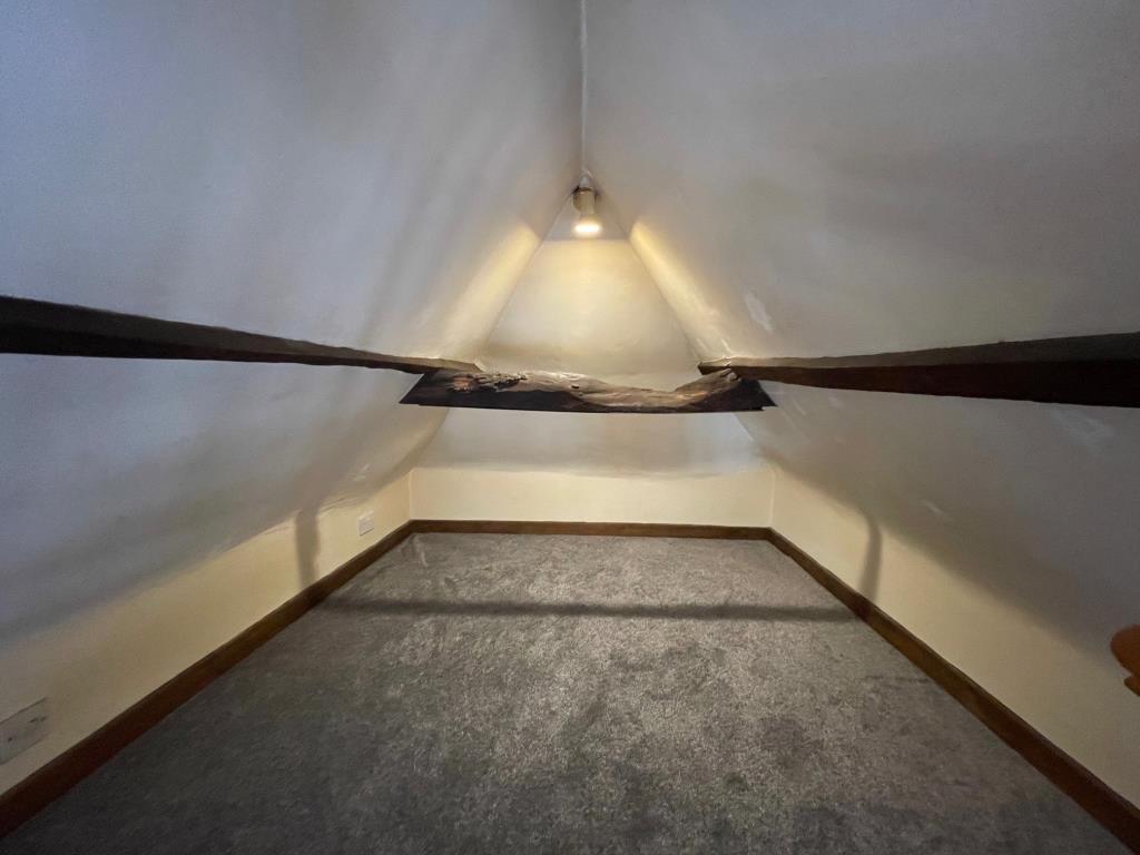 Vacant Studio Flat For Investment