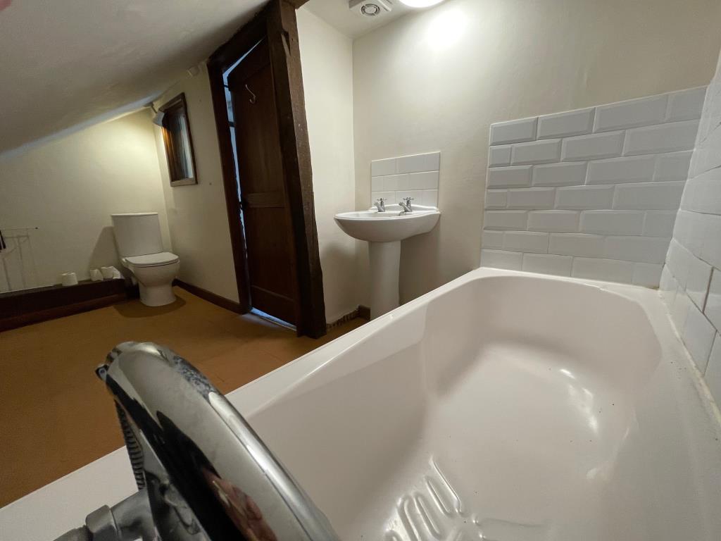 Vacant Studio Flat For Investment