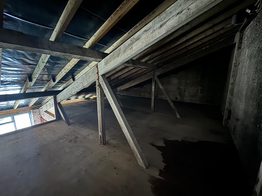 Four-Bedroom Maisonette Investment Plus Vacant Yard And Buildings With Planning For Four Flats