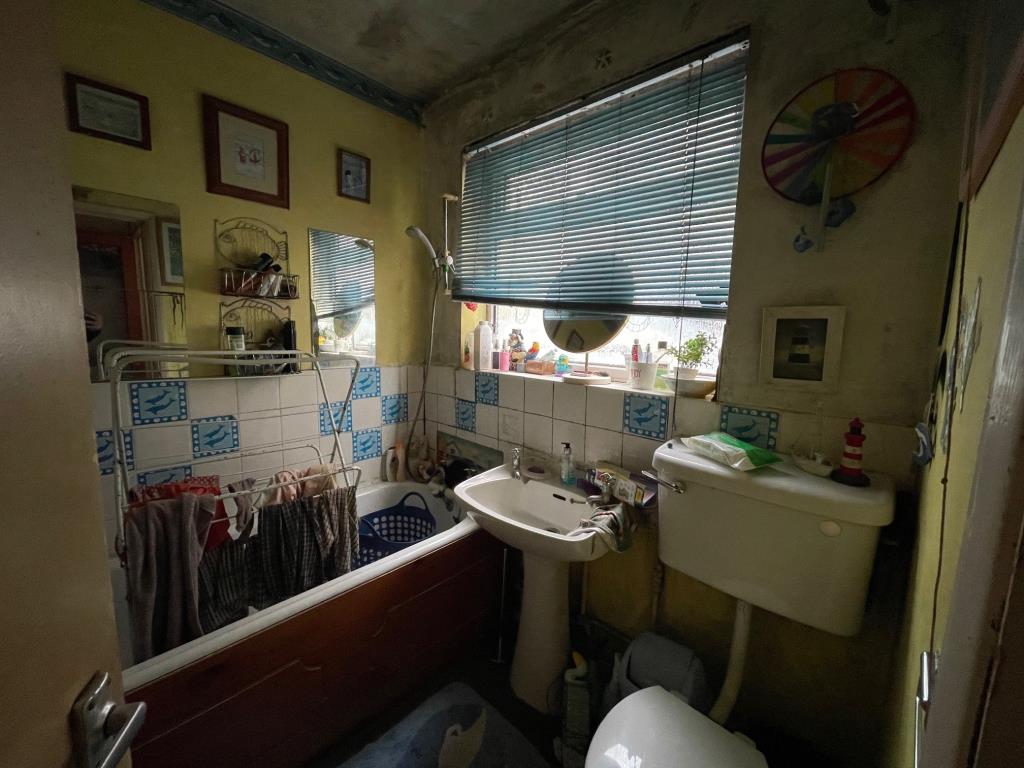 Two-Bedroom Upper Maisonette For Improvement With Garage And Garden