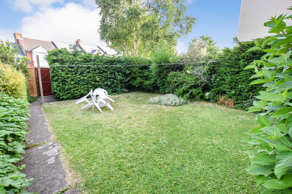 Freehold Investment Comprising Five Apartments With Parking And Gardens