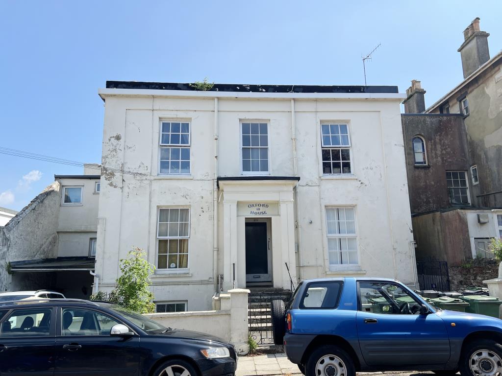 Three-Bedroom Flat For Investment Or Occupation